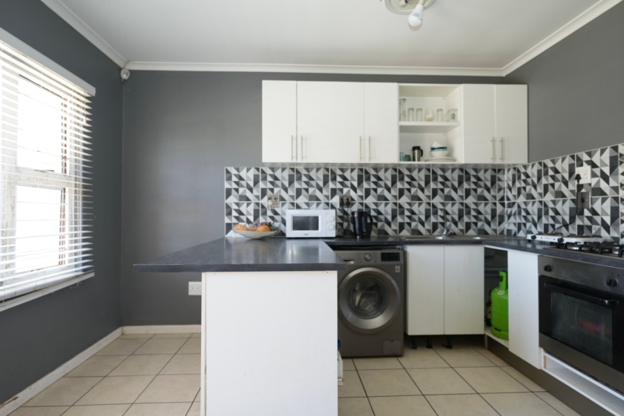 2 Bedroom Property for Sale in Pelican Park Western Cape